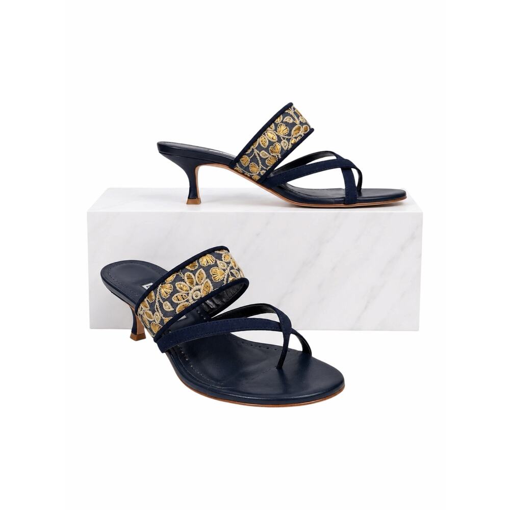 Manolo Blahnik Susa 50 Brocade Suede Kitten Heel Sandal Blue Size 38